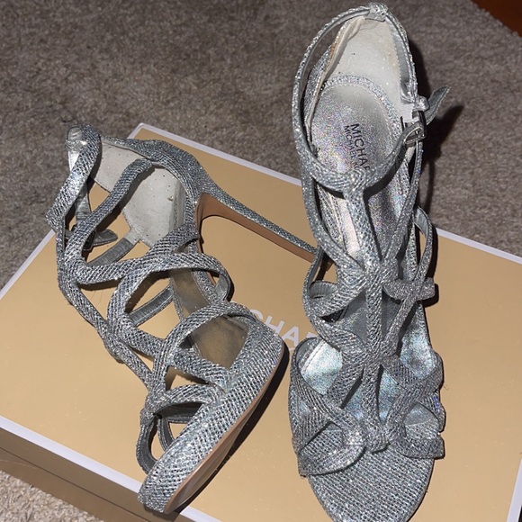 Silver Glitter Michael Kors ‘Sandra’ Platform Heels, size US 10 - Picture 2 of 5